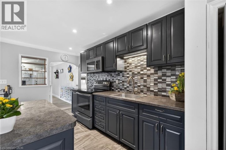 Photo 14 at 73 Avondale Street, Echo Place, Brantford