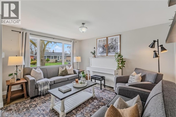 Photo 11 at 91 Ninth Avenue, Eagle Place East, Brantford
