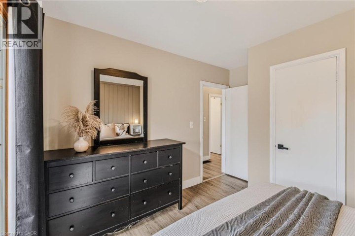 Photo 17 at 91 Ninth Avenue, Eagle Place East, Brantford