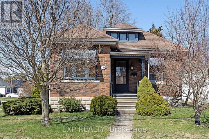Photo 1 at 125 Redan Street, St. Thomas