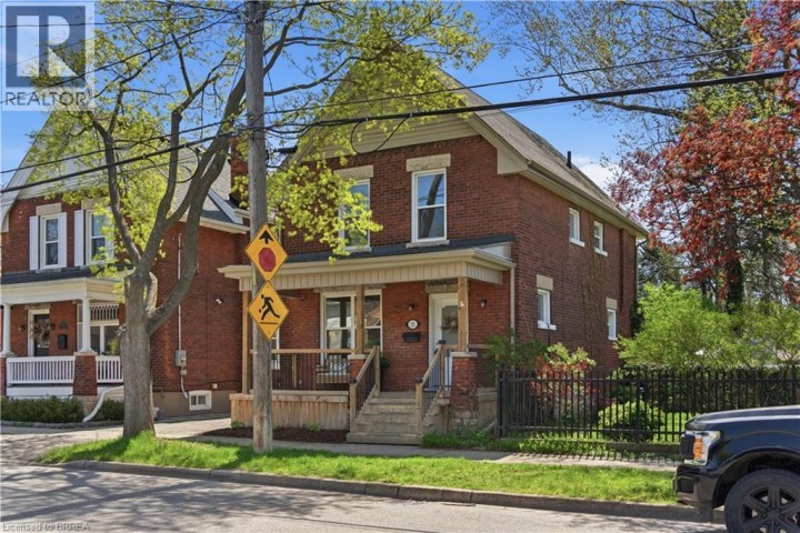 Photo 2 at 33 Richmond Street, North Ward, Brantford