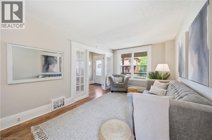 Photo 15 at 33 Richmond Street, North Ward, Brantford