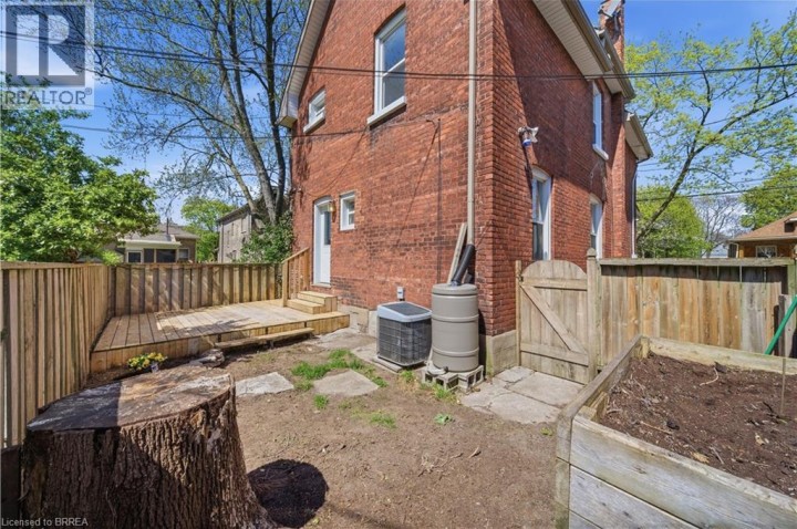 Photo 31 at 33 Richmond Street, North Ward, Brantford