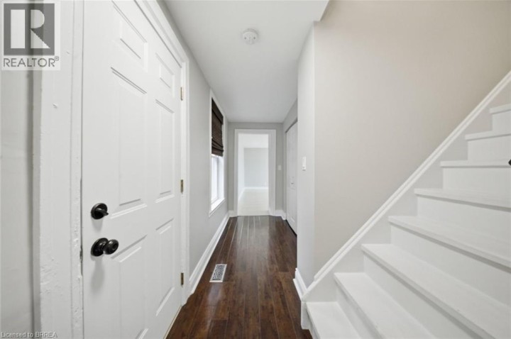 Photo 14 at 188 Grand River Avenue, Holmedale, Brantford