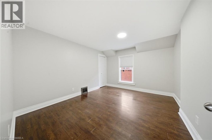 Photo 17 at 188 Grand River Avenue, Holmedale, Brantford