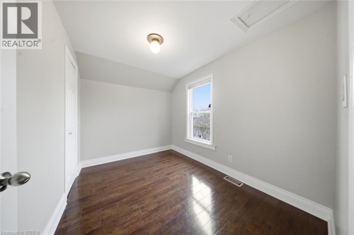 Photo 18 at 188 Grand River Avenue, Holmedale, Brantford