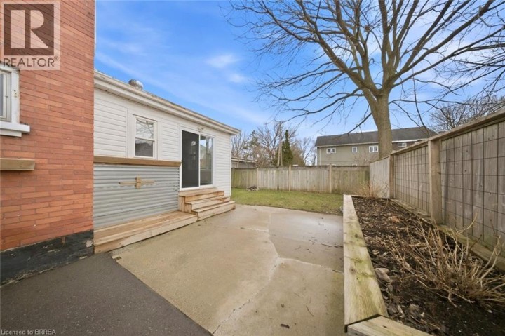 Photo 21 at 188 Grand River Avenue, Holmedale, Brantford