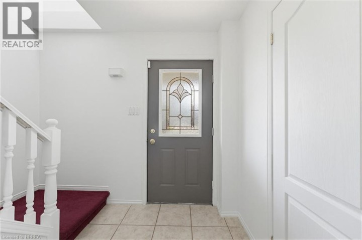 Photo 5 at 25 Anastasia Crescent, Brantwood Park, Brantford