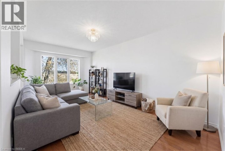 Photo 6 at 25 Anastasia Crescent, Brantwood Park, Brantford