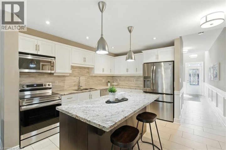 Photo 10 at 4 Burgundy Grove, Meadowlands, Ancaster