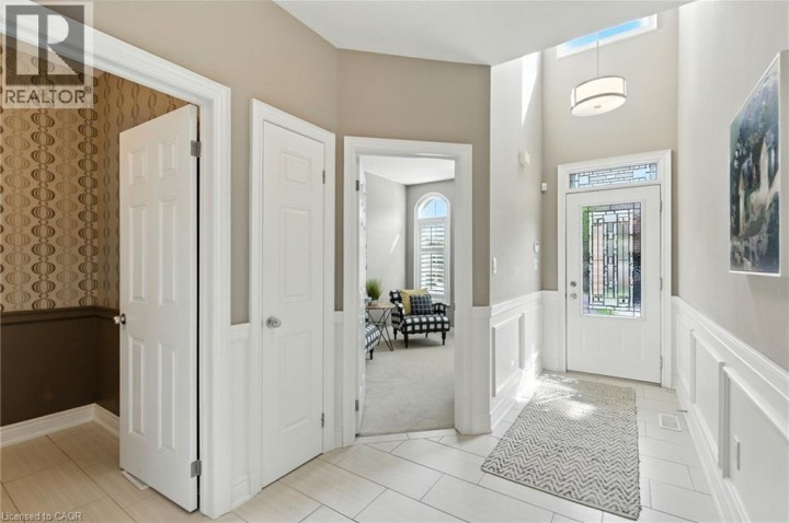 Photo 6 at 4 Burgundy Grove, Meadowlands, Ancaster