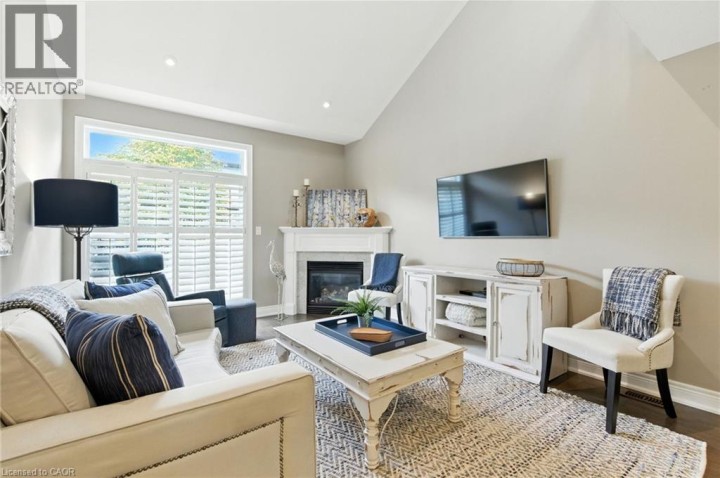 Photo 15 at 4 Burgundy Grove, Meadowlands, Ancaster