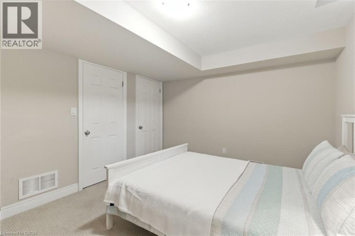 Photo 33 at 4 Burgundy Grove, Meadowlands, Ancaster