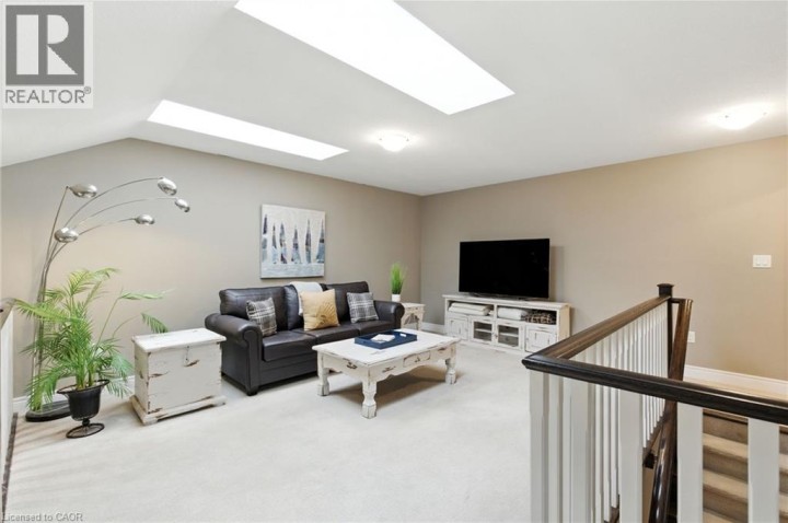 Photo 24 at 4 Burgundy Grove, Meadowlands, Ancaster