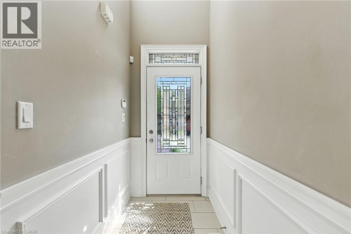 Photo 5 at 4 Burgundy Grove, Meadowlands, Ancaster