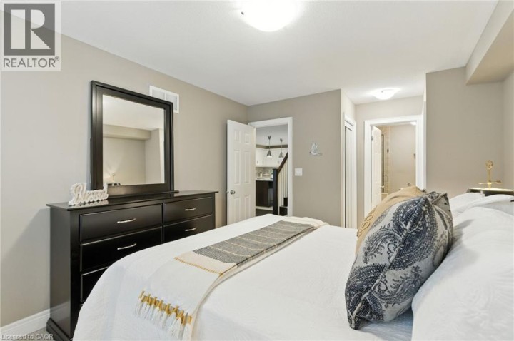 Photo 20 at 4 Burgundy Grove, Meadowlands, Ancaster