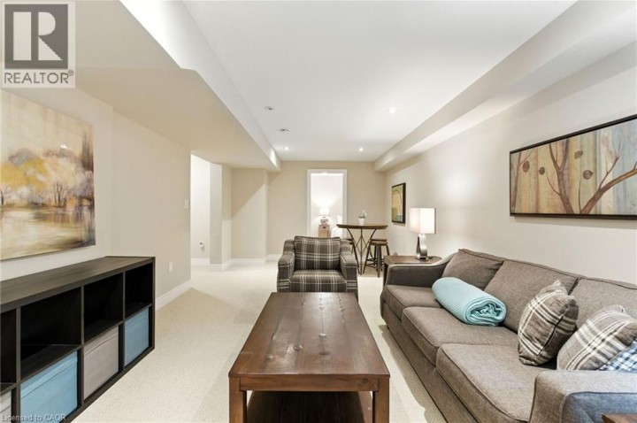 Photo 35 at 4 Burgundy Grove, Meadowlands, Ancaster