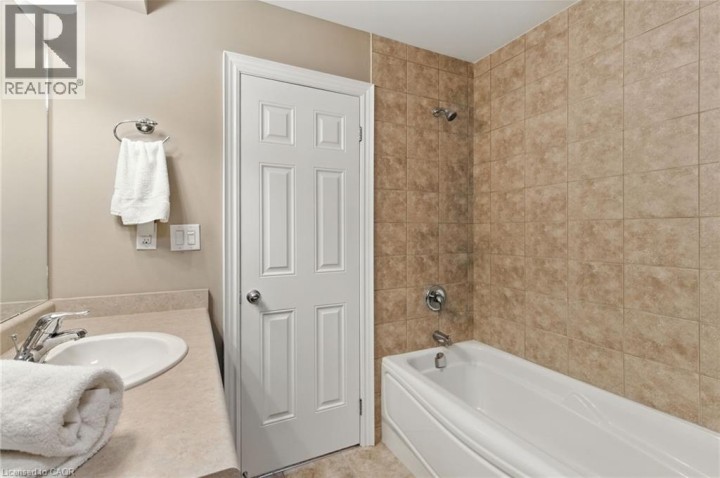 Photo 22 at 4 Burgundy Grove, Meadowlands, Ancaster