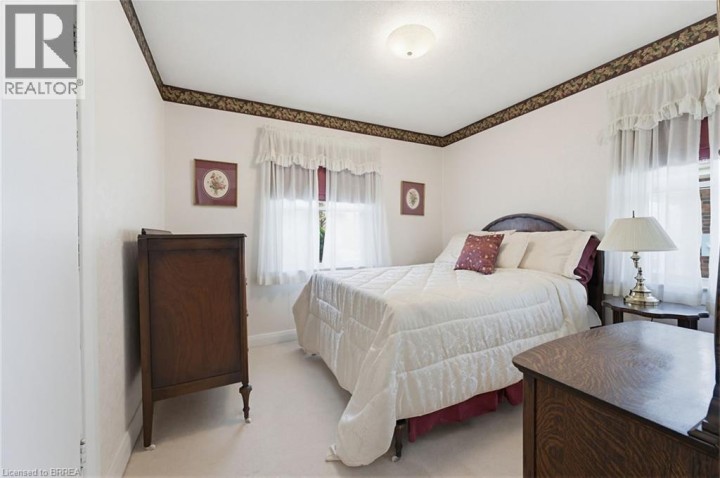 Photo 21 at 90 Henderson Avenue, Queensway / Grove, Brantford