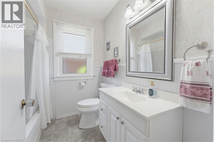 Photo 23 at 90 Henderson Avenue, Queensway / Grove, Brantford
