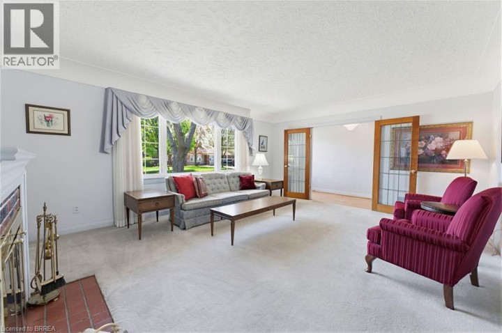 Photo 8 at 90 Henderson Avenue, Queensway / Grove, Brantford