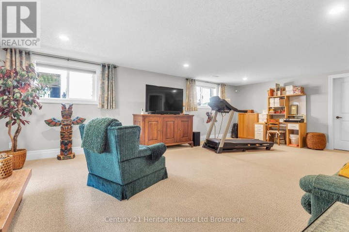Photo 21 at 7 Lyndale Road, Tillsonburg