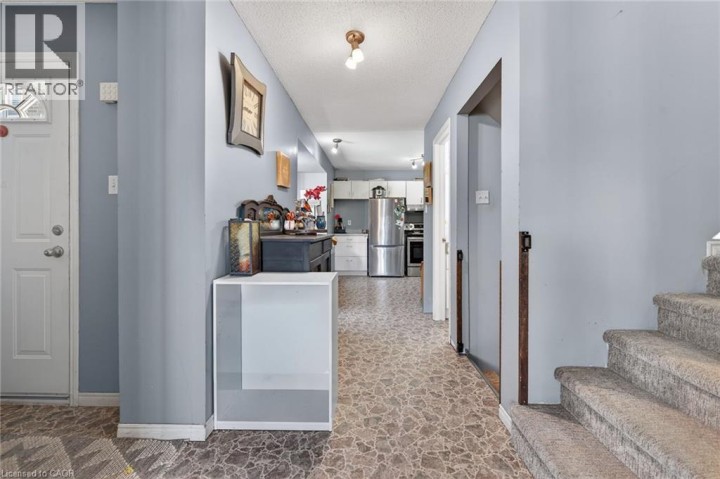 Photo 13 at 1 - 19 Wren Court, Tillsonburg