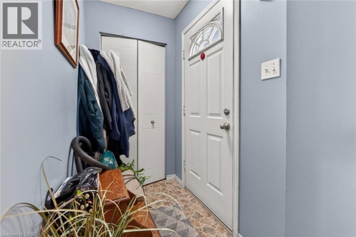 Photo 14 at 1 - 19 Wren Court, Tillsonburg