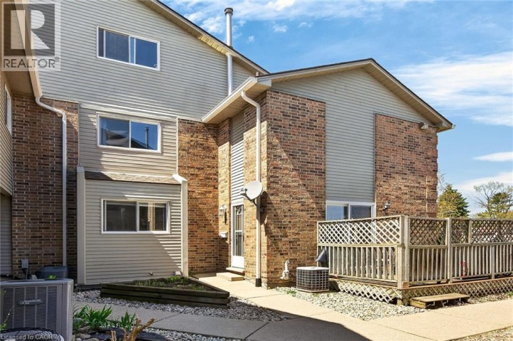 Photo 4 at 1 - 19 Wren Court, Tillsonburg