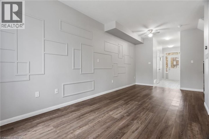 Photo 10 at 32 - 21 Diana Avenue, Empire, Brantford