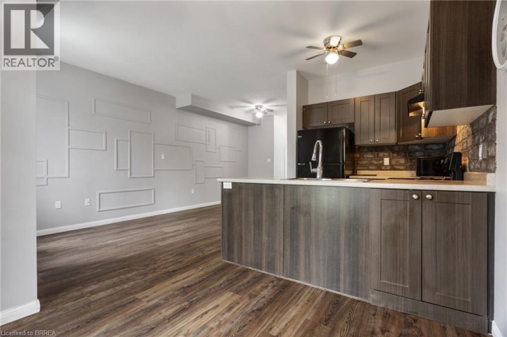 Photo 8 at 32 - 21 Diana Avenue, Empire, Brantford