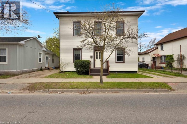 Photo 1 at 303 Dalhousie Street, East Ward, Brantford