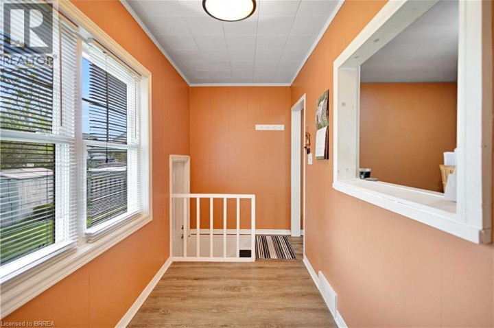 Photo 12 at 303 Dalhousie Street, East Ward, Brantford