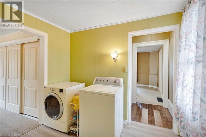 Photo 14 at 303 Dalhousie Street, East Ward, Brantford
