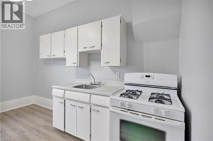 Photo 24 at 303 Dalhousie Street, East Ward, Brantford