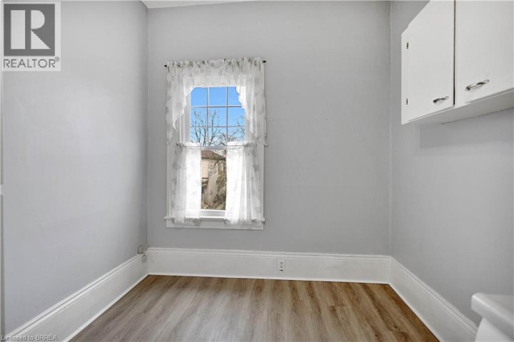 Photo 25 at 303 Dalhousie Street, East Ward, Brantford