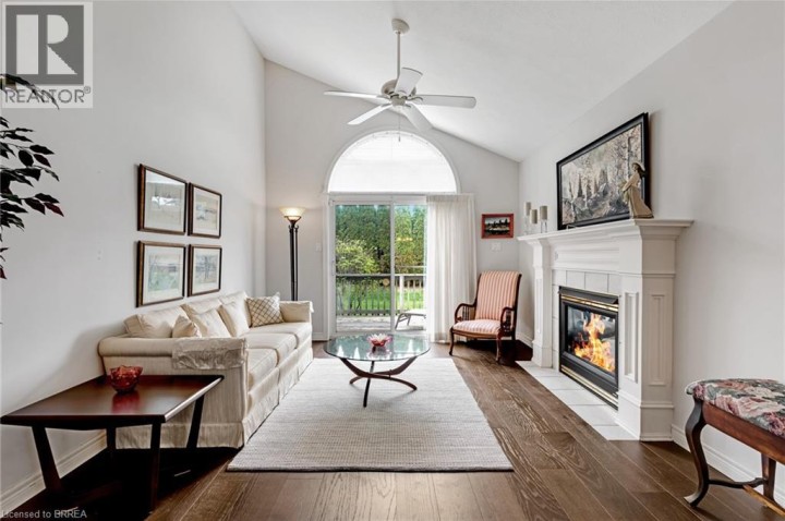 Photo 5 at 10 - 422 Powerline Road, Rosedale / Gable Height, Brantford