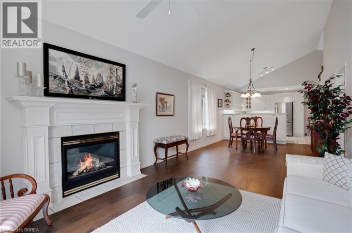 Photo 6 at 10 - 422 Powerline Road, Rosedale / Gable Height, Brantford