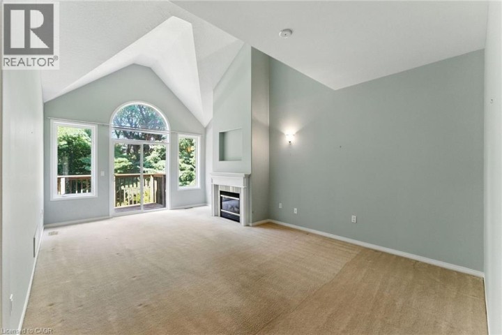Photo 12 at 6 - 40 Wesleyan Court, Parkview Heights, Ancaster