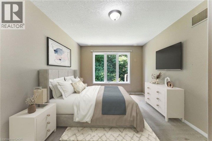 Photo 15 at 6 - 40 Wesleyan Court, Parkview Heights, Ancaster