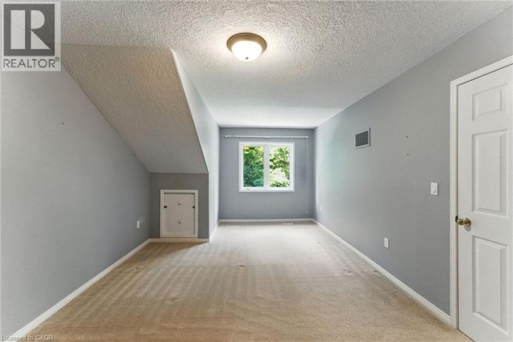 Photo 26 at 6 - 40 Wesleyan Court, Parkview Heights, Ancaster