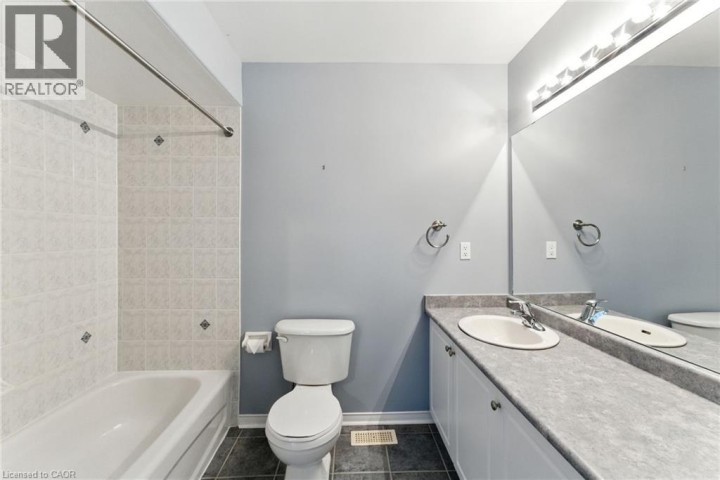 Photo 29 at 6 - 40 Wesleyan Court, Parkview Heights, Ancaster