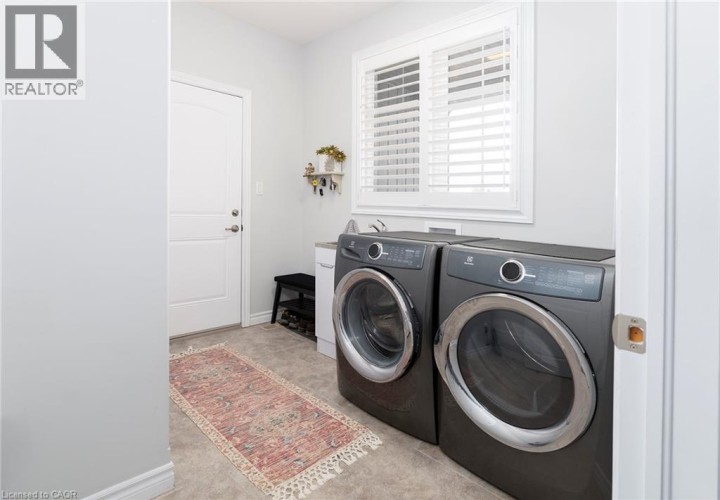 Photo 18 at 6 MacNeil Court, Middleport / Onondaga, Brantford