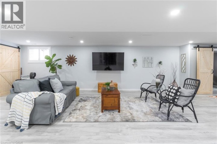 Photo 20 at 6 MacNeil Court, Middleport / Onondaga, Brantford