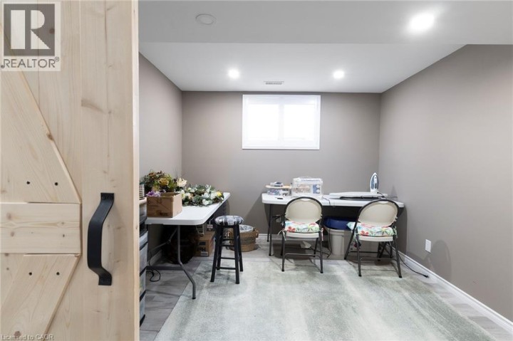 Photo 23 at 6 MacNeil Court, Middleport / Onondaga, Brantford