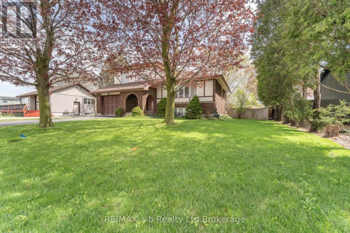 Photo 1 at 2 Cranberry Road, Tillsonburg