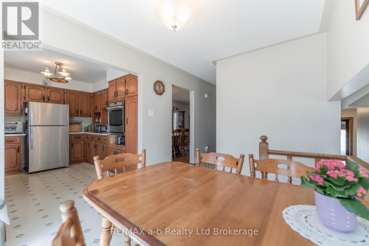 Photo 15 at 2 Cranberry Road, Tillsonburg