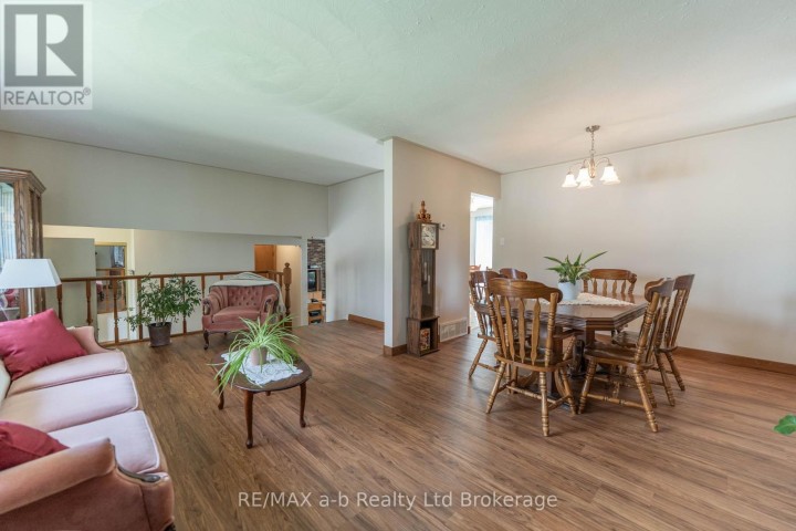 Photo 19 at 2 Cranberry Road, Tillsonburg