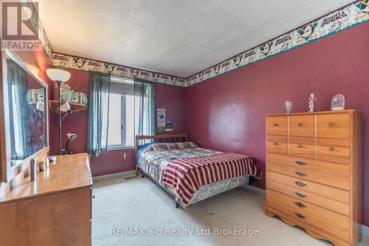 Photo 23 at 2 Cranberry Road, Tillsonburg