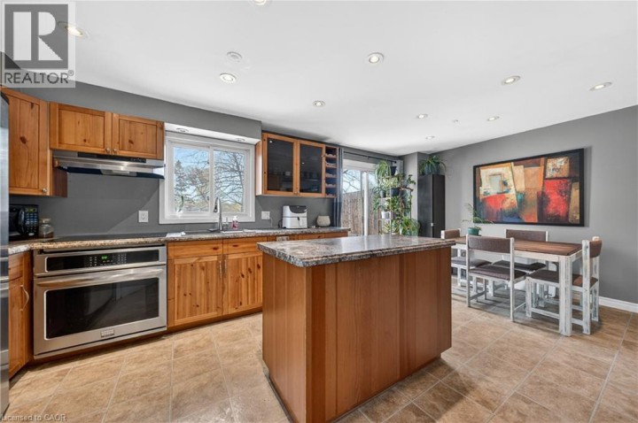 Photo 13 at 195 Old Carriage Drive, Pioneer Park / Doon / Wyldwoods, Kitchener